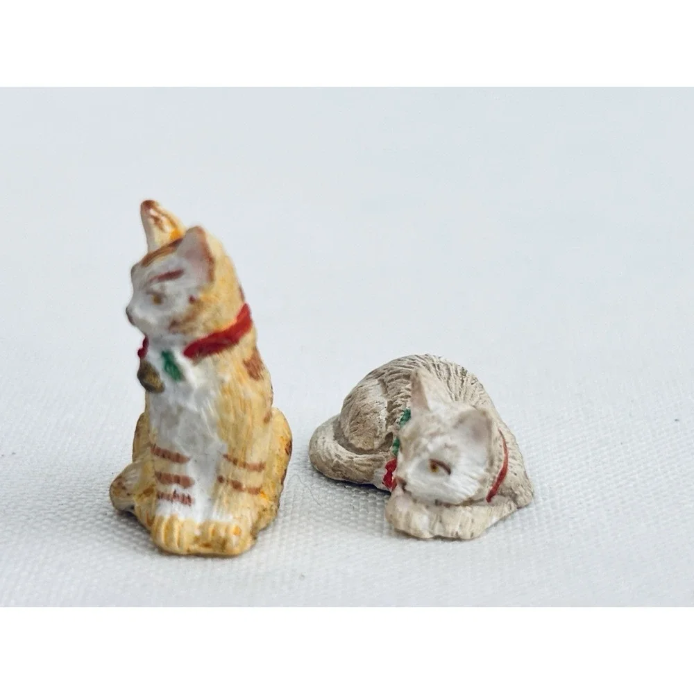 Vintage Dollhouse Miniature Lot Of 2 Cats - Christmas Bows Stripes White
